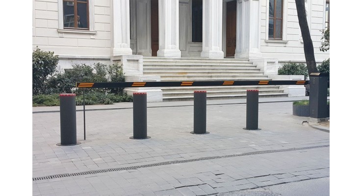 Yana Kayar Kapı